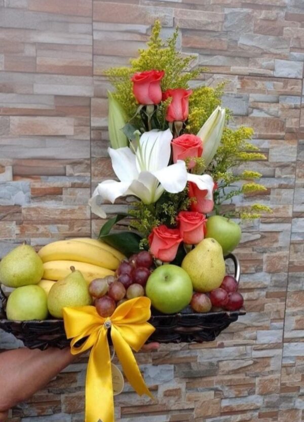 Flores y fruta